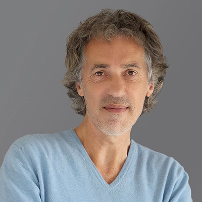 Porträt von Arno Ossa.